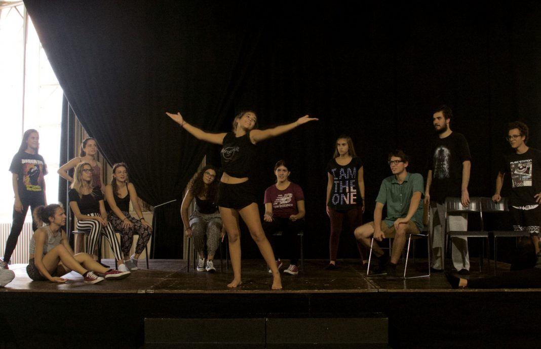 Fare teatro