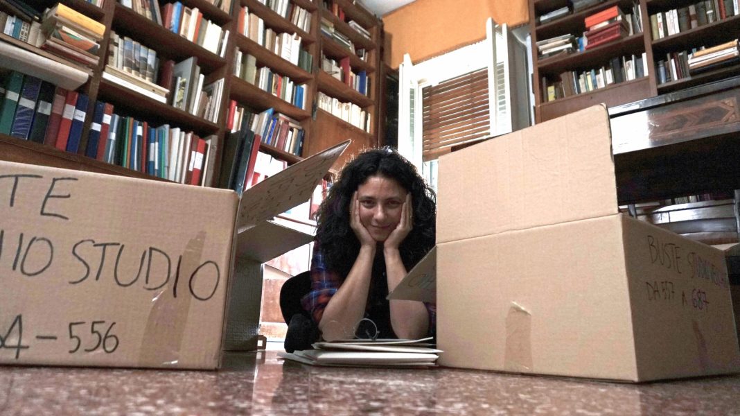 Costanza-Quatriglio-nel-film-IL-CASSETTO-SEGRETO-scaled