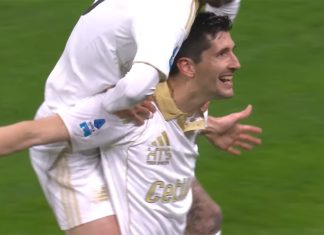 Moreo, è l’attaccante italiano ad aver segnato più gol in Serie A, il faro vestito di bianco nella buia notte di San Siro