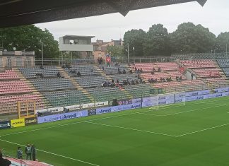 Cremonese-Pisa 3-0, la più brutta partita nella storia della Serie A per i nerazzurri. I nuovi acquisti si fanno espellere da dilettanti